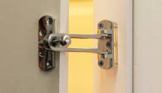 Einbruchschutz Tür - Einbruchsicherung + Zusatzschloss 